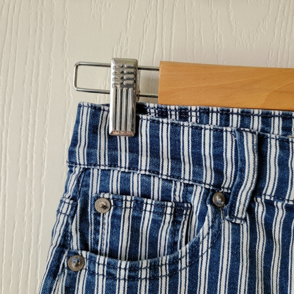 American Eagle Hi Rise Shortie - Picture 7 of 8